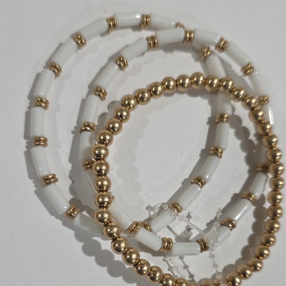 Elegant Gold & White Beaded Bracelet Set – Layered Stretch Fashion Jewelry - Picture 4 of 8